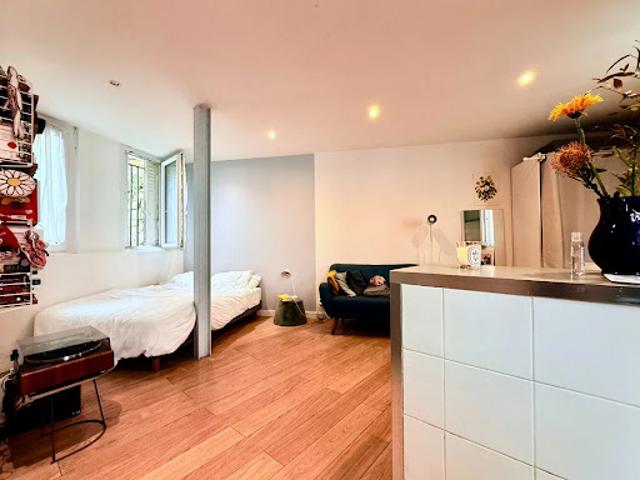 Vente Appartement 1 pièce 26 m2 Paris 18ème