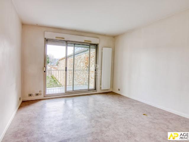 Vente Appartement 1 pièce 26.27 m2 Versailles