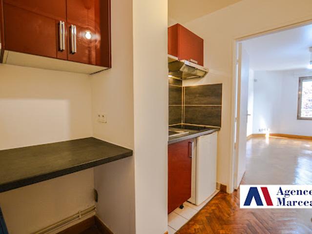 Vente Appartement 1 pièce 26.3 m2 Courbevoie