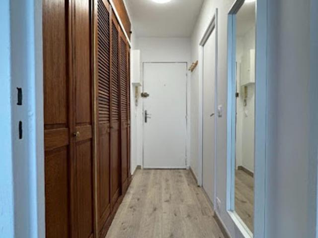 Vente Appartement 1 pièce 28 m2 Le Bourget