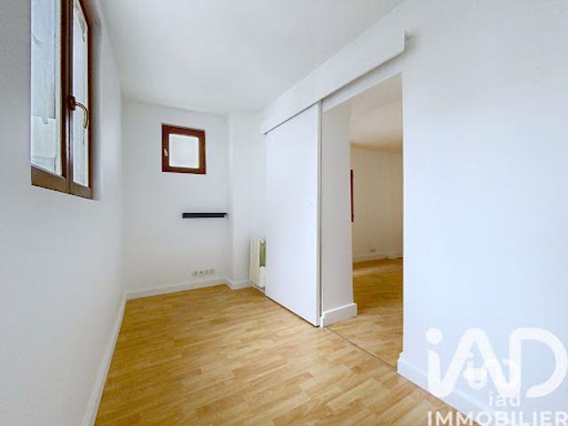 Vente Appartement 1 pièce 28 m2 Saint Cyr l'Ecole