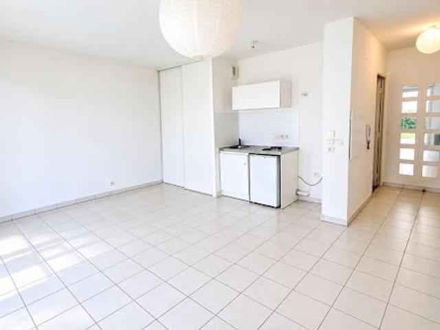 Vente Appartement 1 pièce 29.5 m2 Corbeil Essonnes