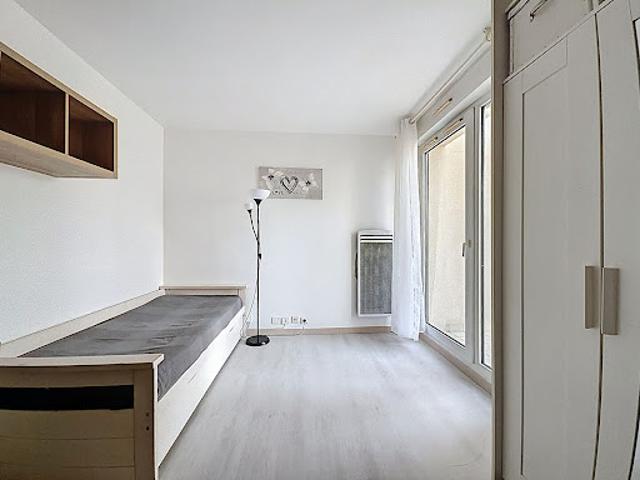 Vente Appartement 1 pièce 20 m2 Montigny le Bretonneux