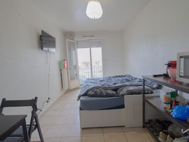 Vente Appartement 1 pièce 20 m2 Corbeil Essonnes