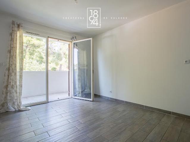 Vente Appartement 1 pièce 24 m2 Marseille 11ème