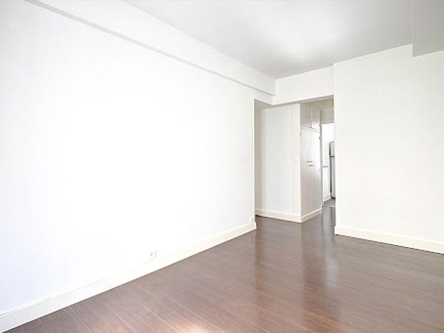 Vente Appartement 1 pièce 21.05 m2 Paris 18ème