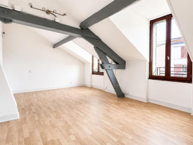 Vente Appartement 1 pièce 21.68 m2 Persan