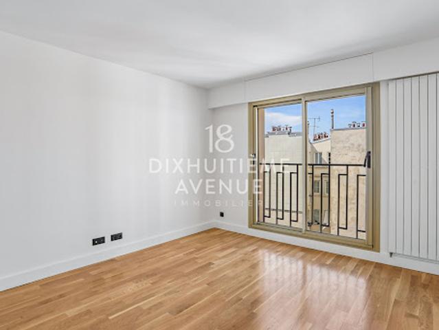 Vente Appartement 1 pièce 22.6 m2 Paris 18ème