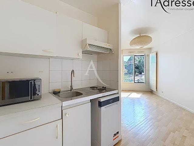 Vente Appartement 1 pièce 23 m2 Suresnes