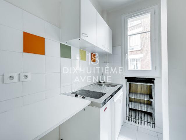 Vente Appartement 1 pièce 23.3 m2 Paris 18ème