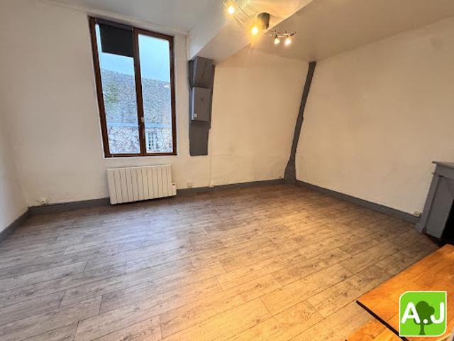Vente Appartement 1 pièce 34 m2 Ivry la Bataille