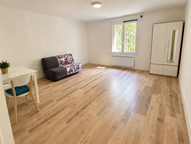 Vente Appartement 1 pièce 37 m2 Nimes