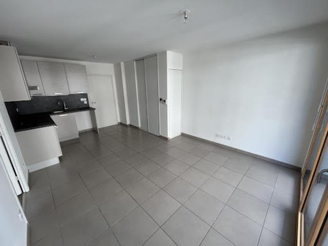 Vente Appartement 1 pièce 37.77 m2 Lyon 8ème