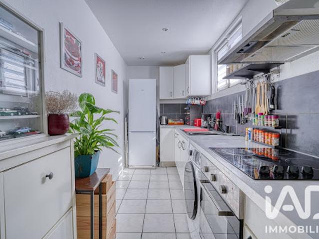 Vente Appartement 1 pièce 38 m2 Saint Germain lès Corbeil