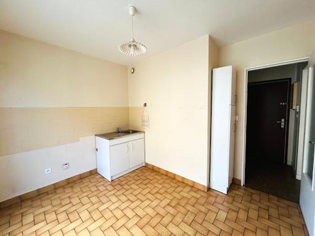 Vente Appartement 1 pièce 30 m2 Cosne Cours sur Loire