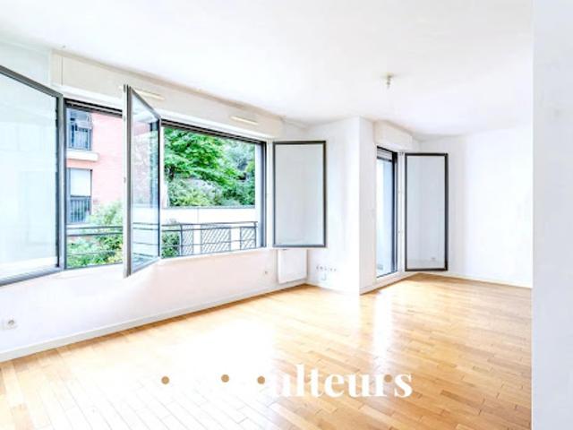 Vente Appartement 1 pièce 30.1 m2 Courbevoie