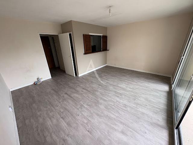 Vente Appartement 1 pièce 31.1 m2 Reims