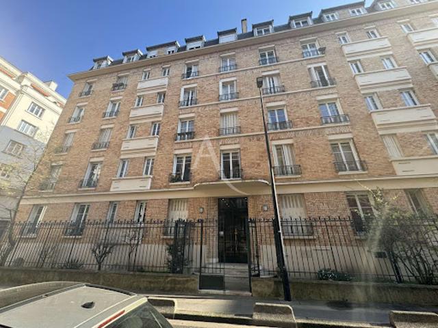 Vente Appartement 1 pièce 31.95 m2 Courbevoie