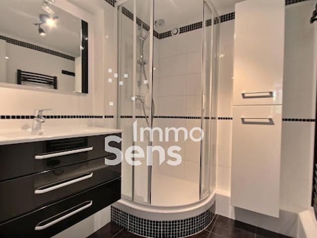 Vente Appartement 1 pièce 32.9 m2 Lille