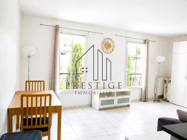Vente Appartement 1 pièce 33 m2 Aubagne
