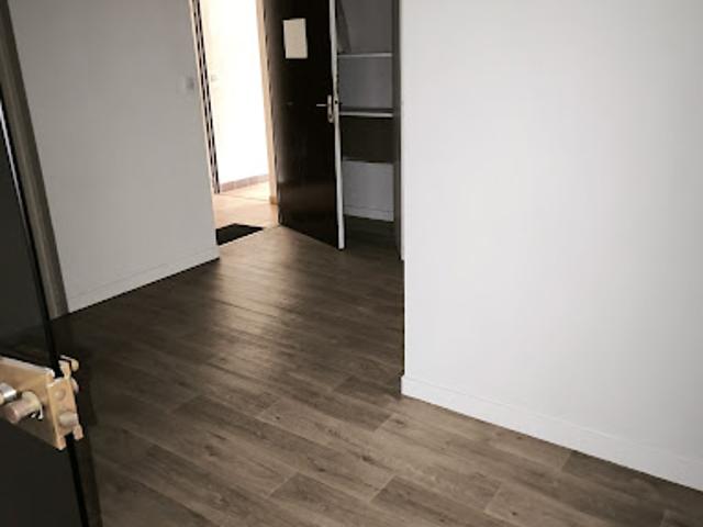 Vente Appartement 1 pièce 49 m2 Saint Yrieix la Perche