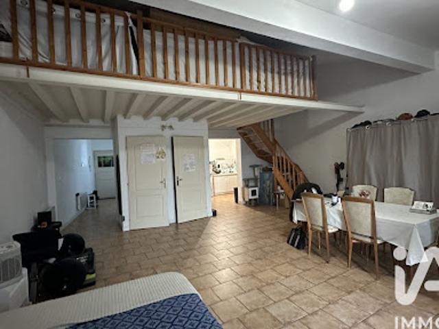 Vente Appartement 1 pièce 76 m2 Beaucaire