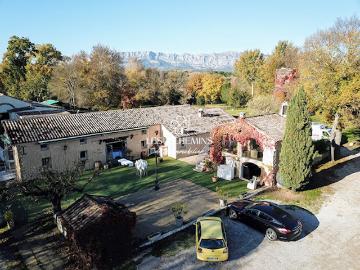 Vente Appartement 20 pièces 800 m2 Trets