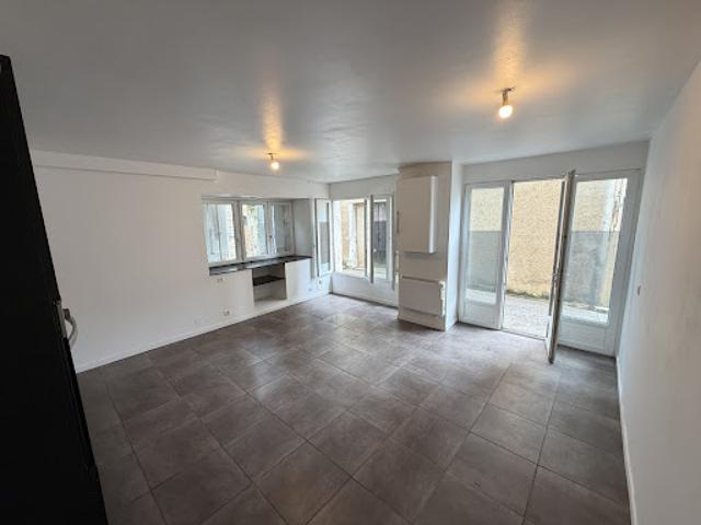 Vente Appartement 2 pièces 40 m2 Puy l'Evêque