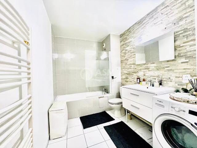 Vente Appartement 2 pièces 47.07 m2 Courbevoie