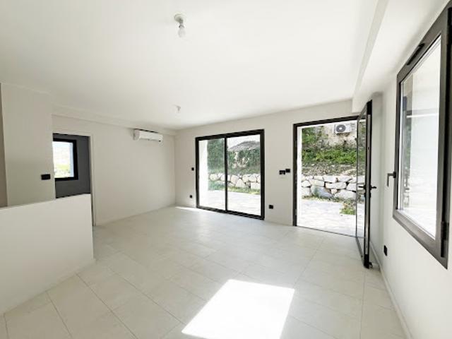 Vente Appartement 2 pièces 45.6 m2 Vaison la Romaine
