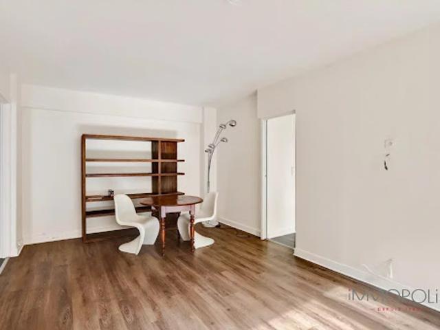 Vente Appartement 2 pièces 45.22 m2 Paris 18ème