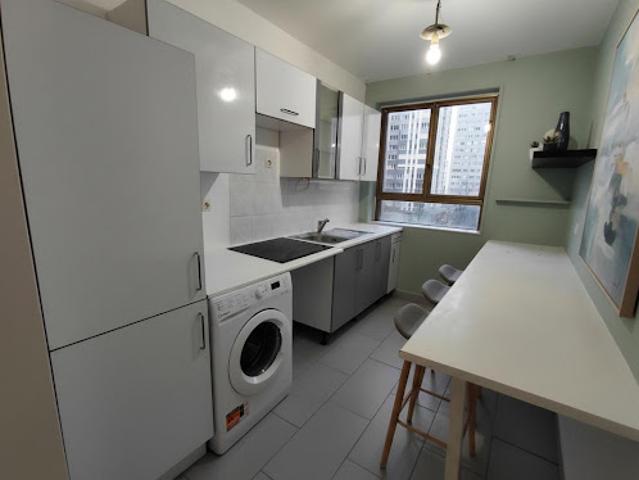 Vente Appartement 2 pièces 48.6 m2 Paris 19ème