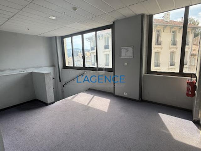 Vente Appartement 2 pièces 48.19 m2 Hyeres