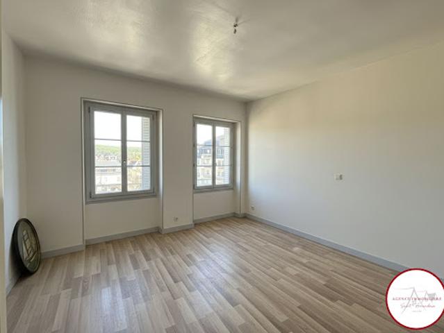 Vente Appartement 2 pièces 48 m2 Saint Amand Montrond
