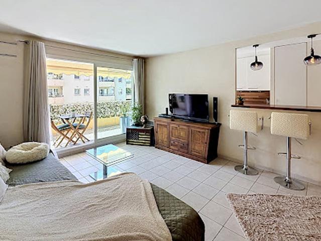 Vente Appartement 2 pièces 49.1 m2 Antibes