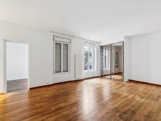 Vente Appartement 2 pièces 48.21 m2 Paris 7ème