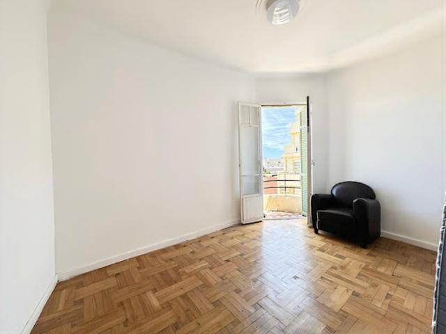 Vente Appartement 2 pièces 49 m2 Nice