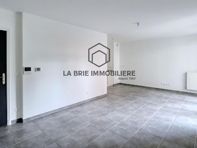 Vente Appartement 2 pièces 50.09 m2 Emerainville