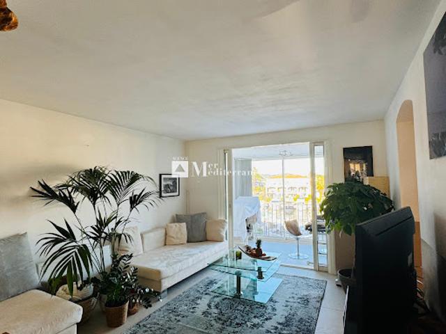 Vente Appartement 2 pièces 52 m2 Cogolin