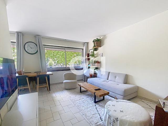 Vente Appartement 2 pièces 57.01 m2 Paris 20ème