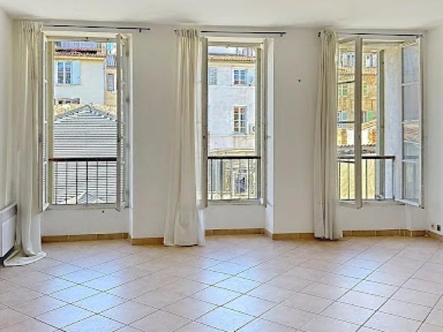 Vente Appartement 2 pièces 54.63 m2 Marseille 1er