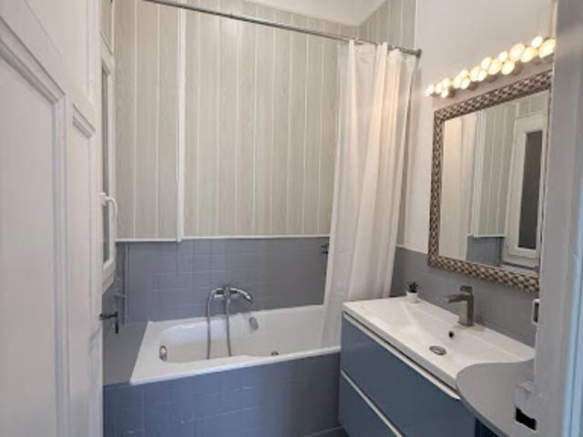 Vente Appartement 2 pièces 55.7 m2 Toulon