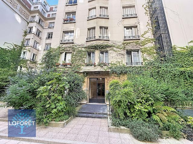Vente Appartement 2 pièces 56.84 m2 Paris 7ème