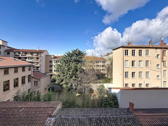 Vente Appartement 2 pièces 58.5 m2 Lyon 4ème