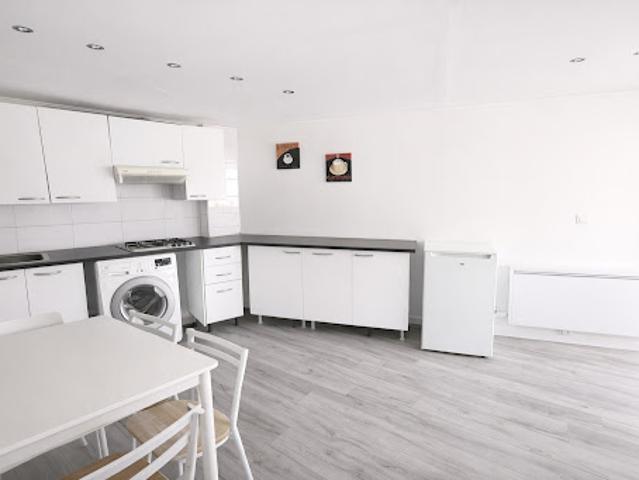 Vente Appartement 2 pièces 60 m2 Nimes