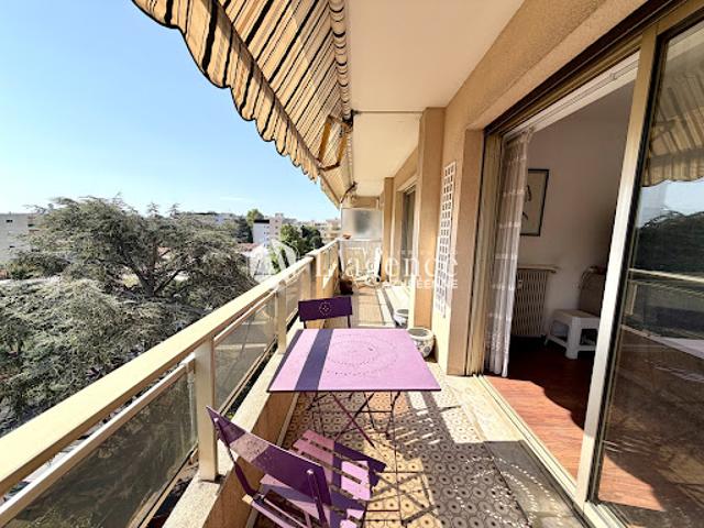Vente Appartement 2 pièces 60 m2 Saint Laurent du Var