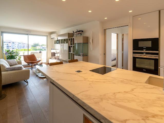 Vente Appartement 2 pièces 61 m2 Sète