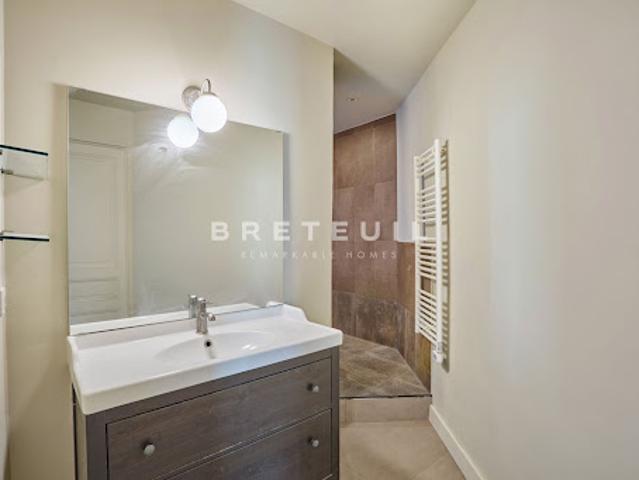 Vente Appartement 2 pièces 62.9 m2 Paris 16ème