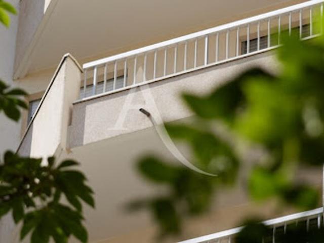 Vente Appartement 2 pièces 66.55 m2 Courbevoie