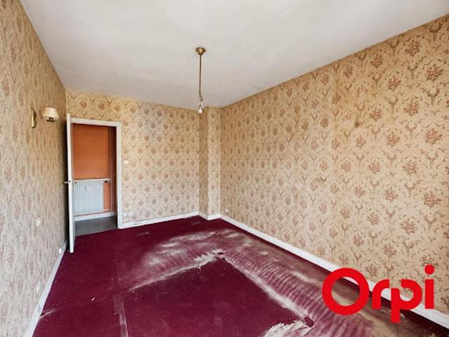 Vente Appartement 2 pièces 66.77 m2 Montluçon